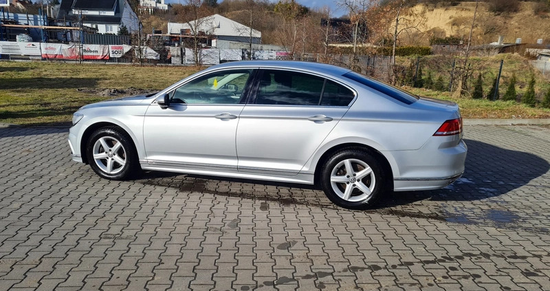 Volkswagen Passat cena 59900 przebieg: 58276, rok produkcji 2015 z Międzychód małe 379